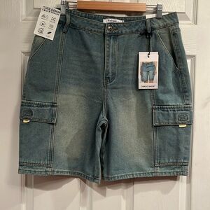 Refrain Los Angeles brand size 13/31 cargo shorts- NWT